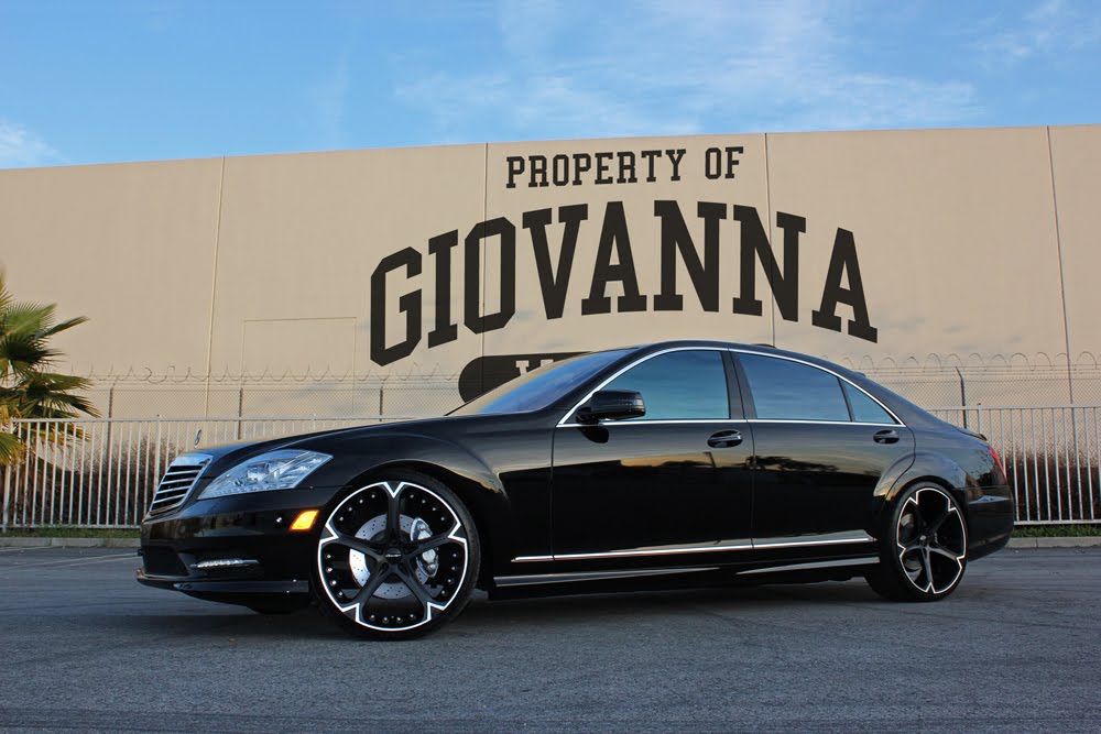 Giovanna Dalar-5V on Mercedes S550